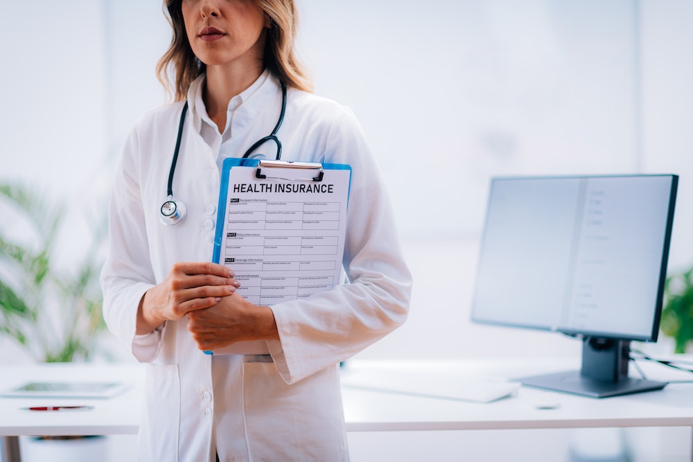 Comment résoudre un litige avec sa mutuelle santé : conseils d'un avocat